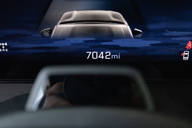 Used 2024 Chevrolet Traverse RS w/ LPO, Floor Liner Package image 18