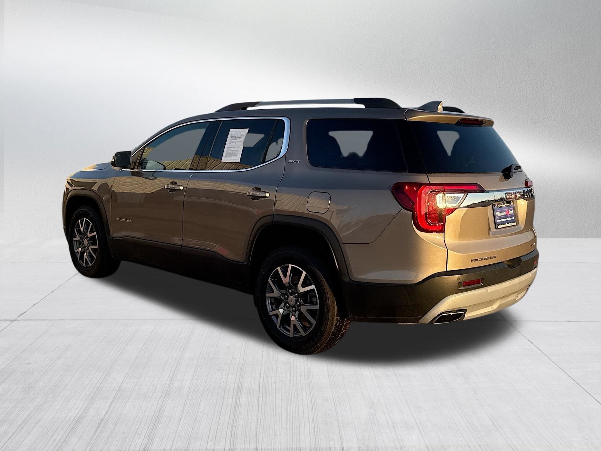 Used 2023 GMC Acadia SLT AWD/4WD image 8