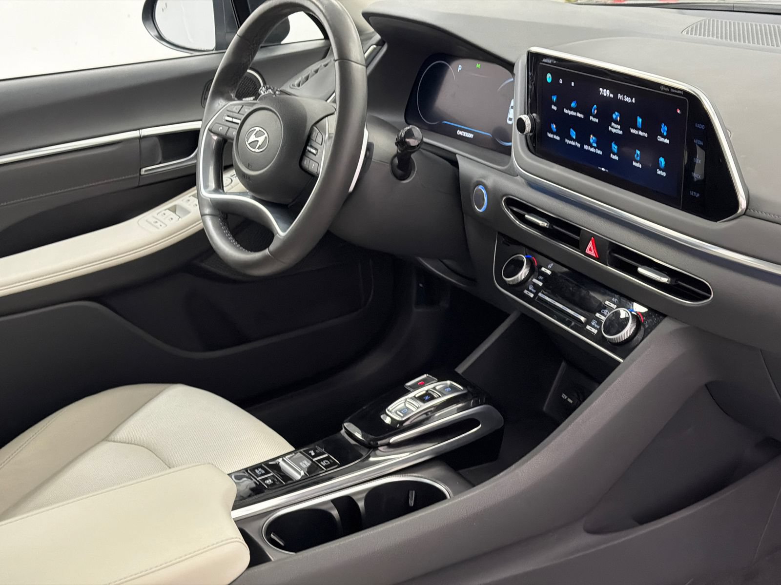 Used 2023 Hyundai Sonata Limited FWD image 8