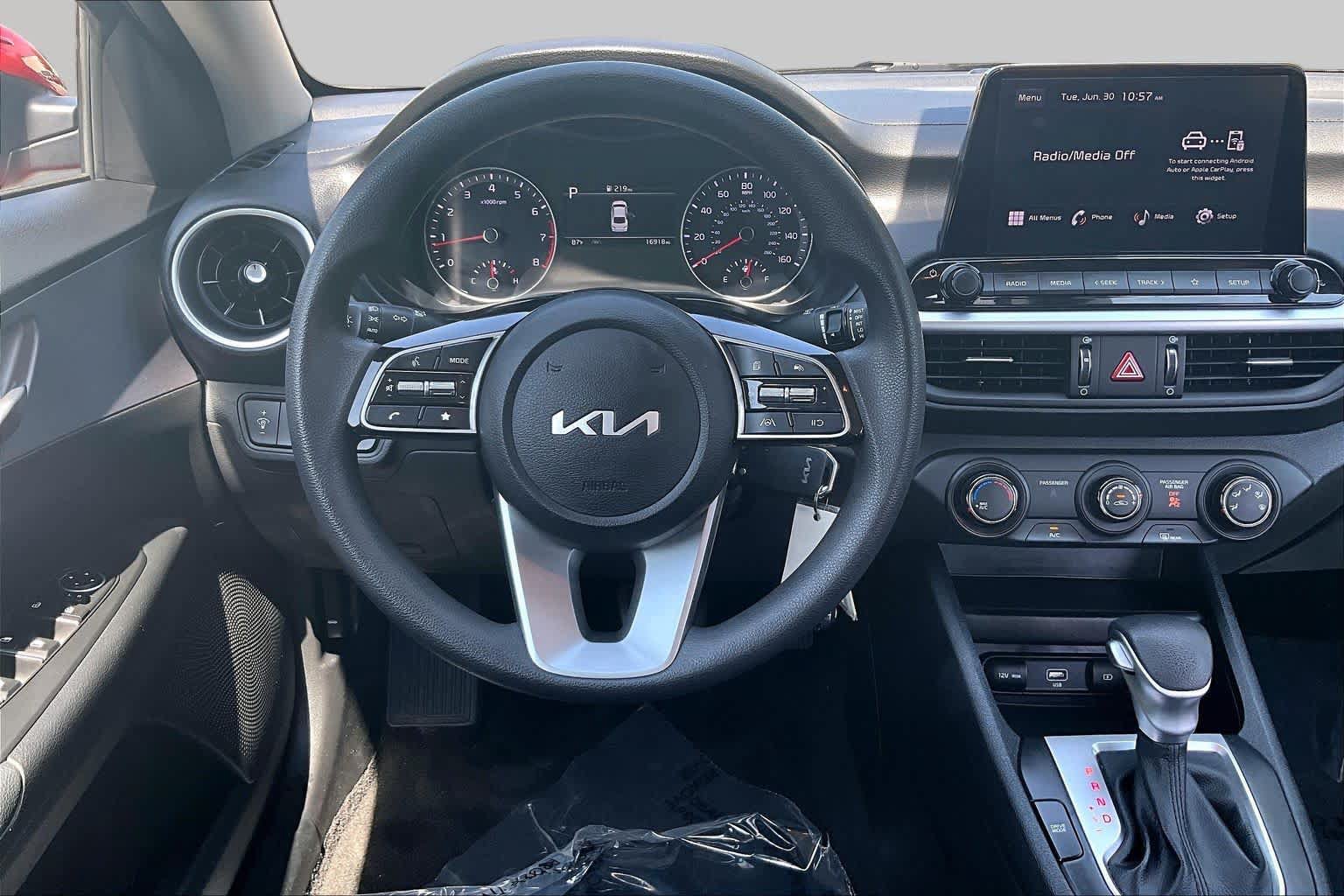 Used 2024 Kia Forte LXS w/ LXS Technology Package FWD image 6