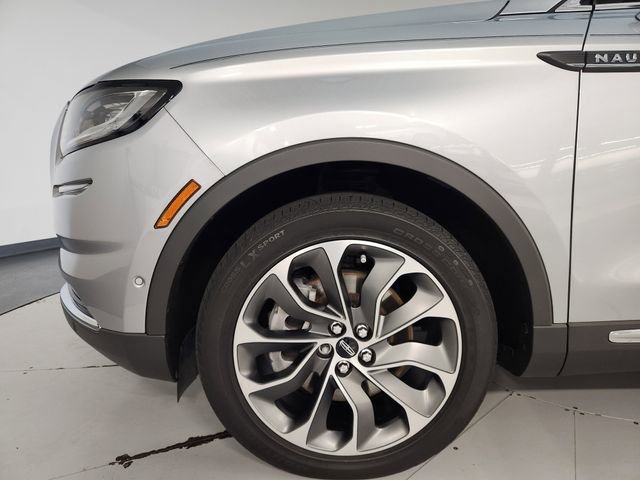 Used 2023 Lincoln Nautilus Reserve w/ Equipment Group 201A FWD image 11