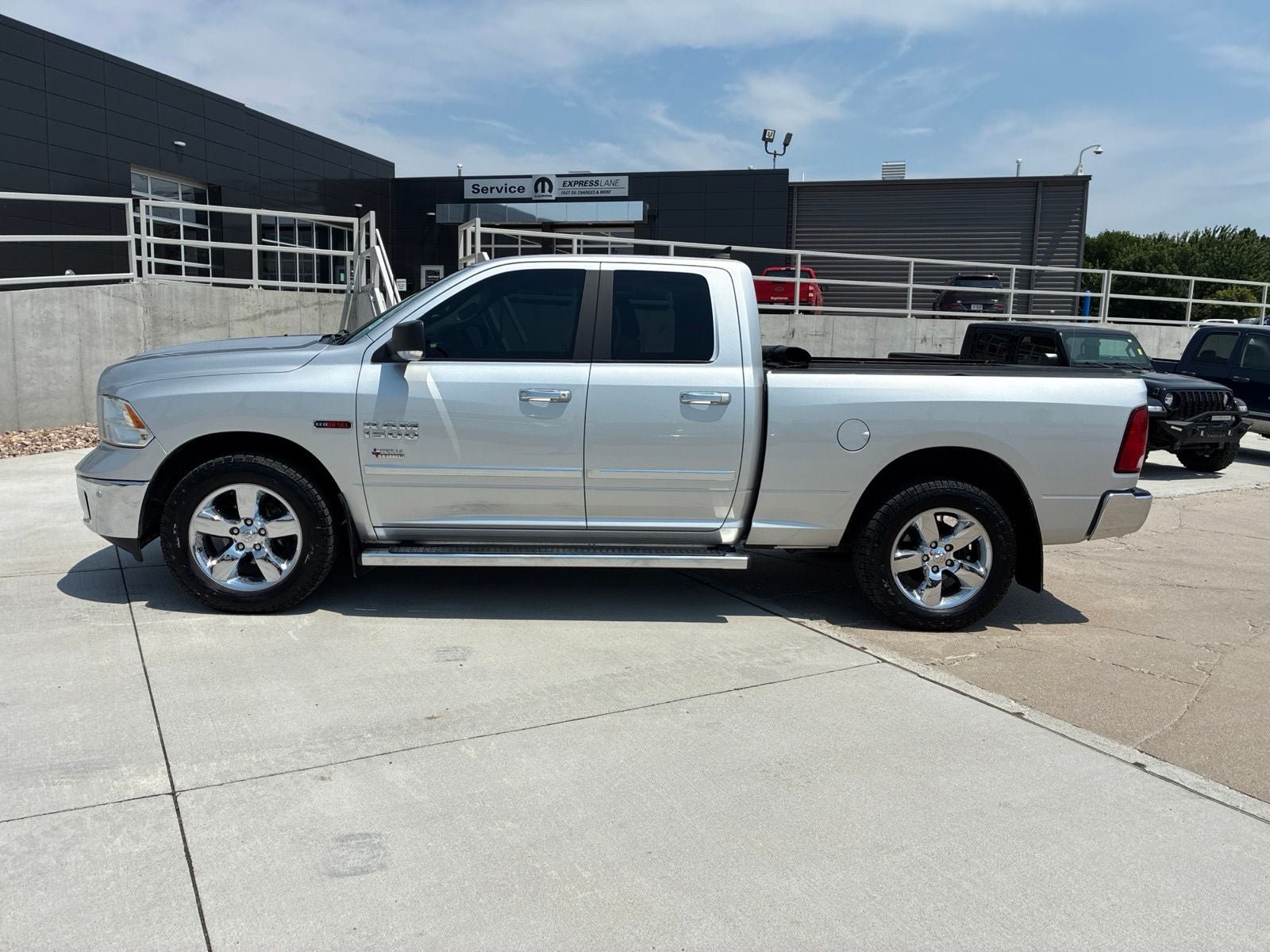 Used 2017 RAM 1500 Big Horn AWD/4WD image 2