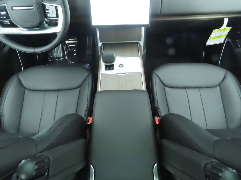New 2025 Land Rover Range Rover Long Wheelbase SE image 17