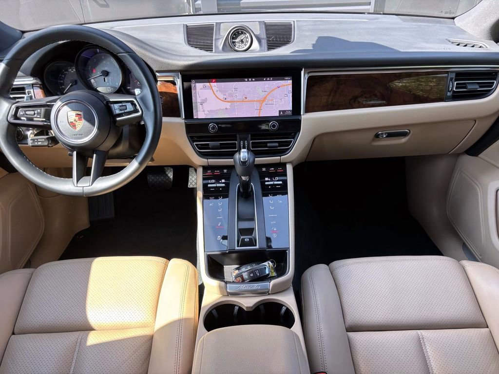 Certified 2022 Porsche Macan S image 18