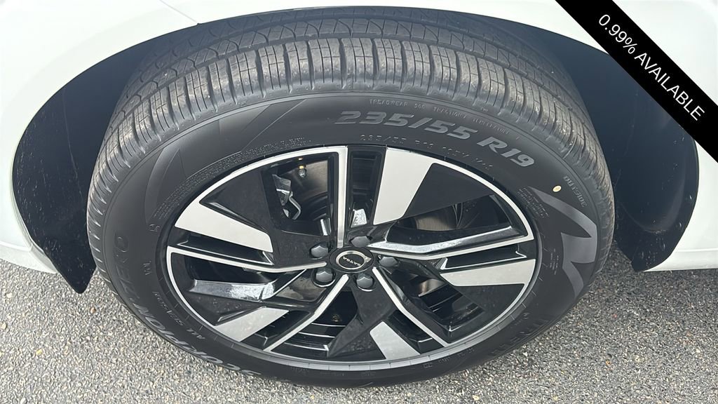 New 2026 Volvo XC60 B5 Plus w/ Protection Package Premier AWD/4WD image 28