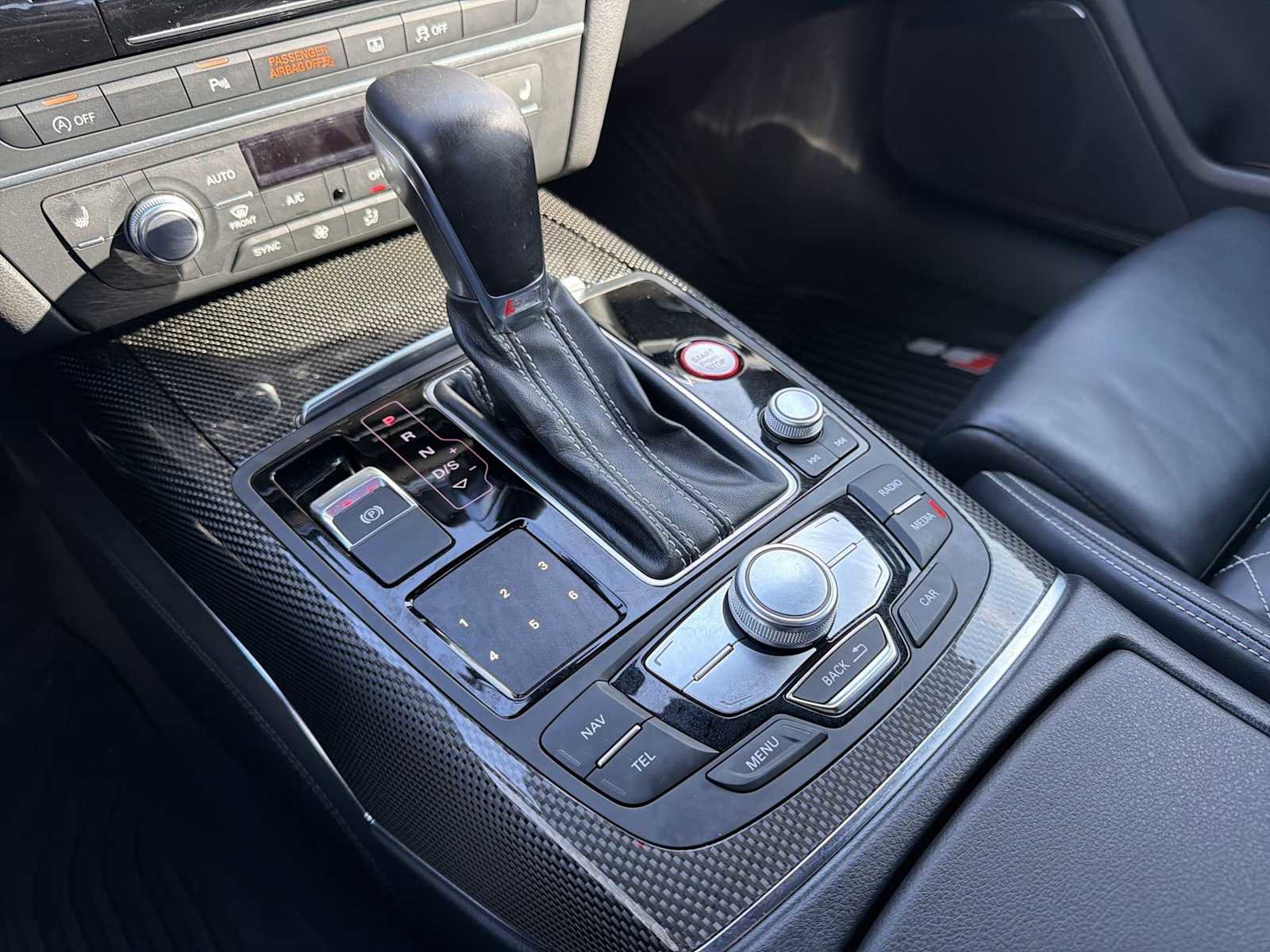 Used 2016 Audi S6 Prestige w/ Prestige Package image 31