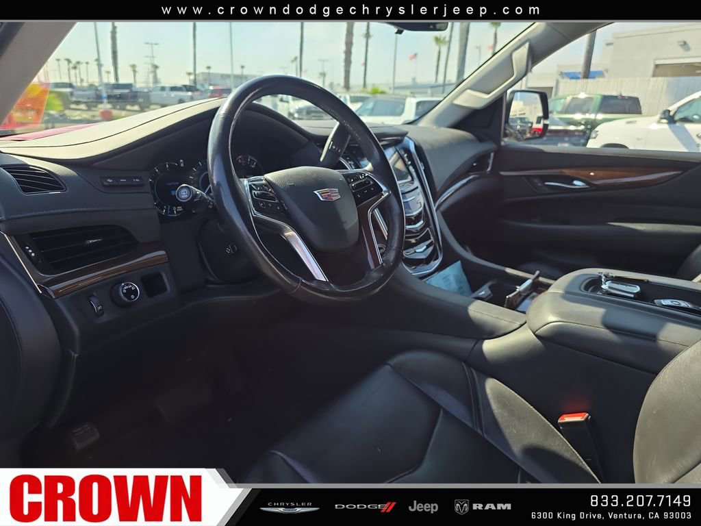 Used 2020 Cadillac Escalade Luxury RWD image 10