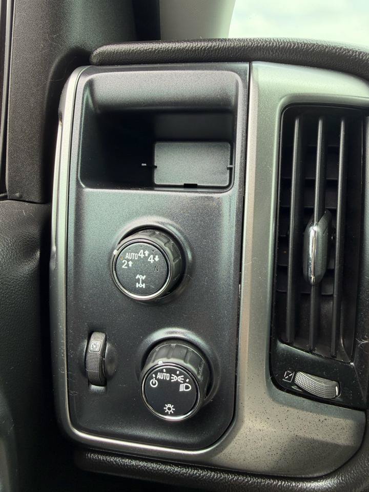 Used 2019 Chevrolet Silverado 1500 LT AWD/4WD image 10