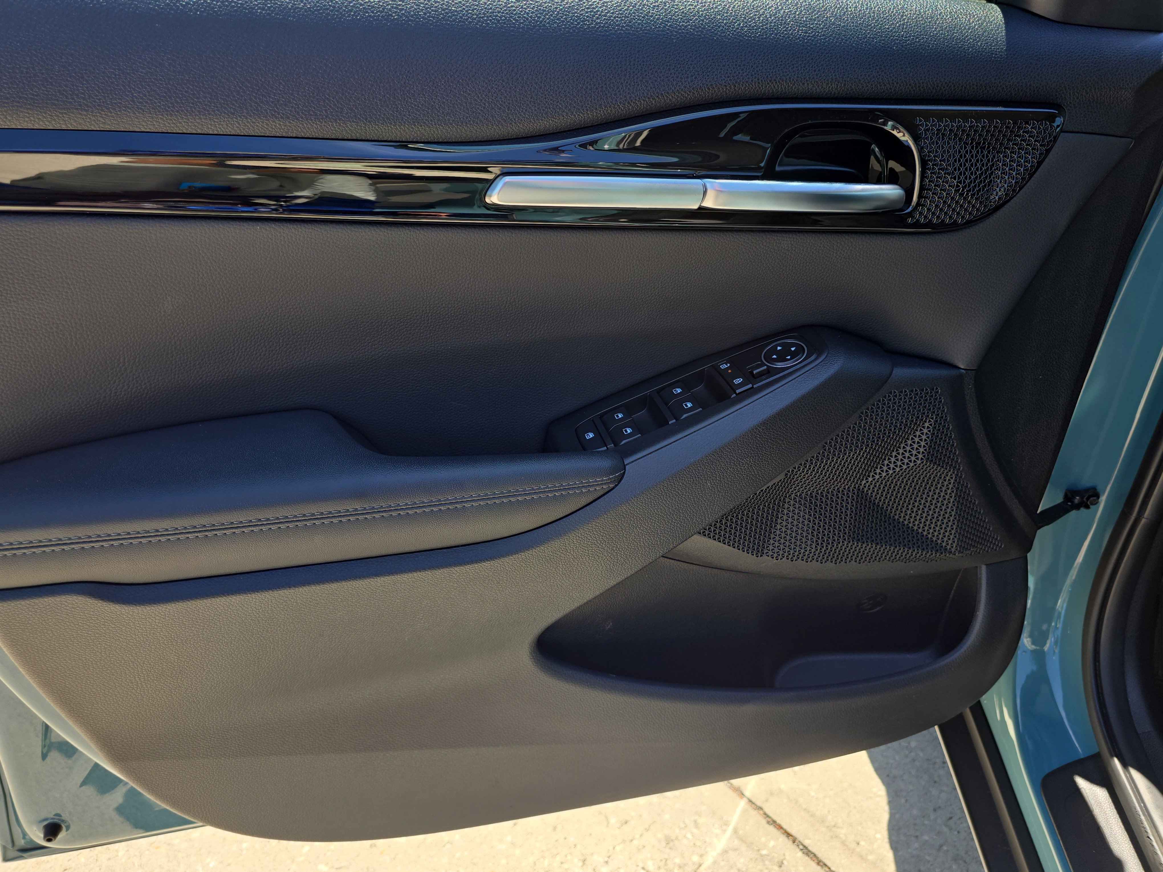 Certified 2024 Kia Seltos EX image 17