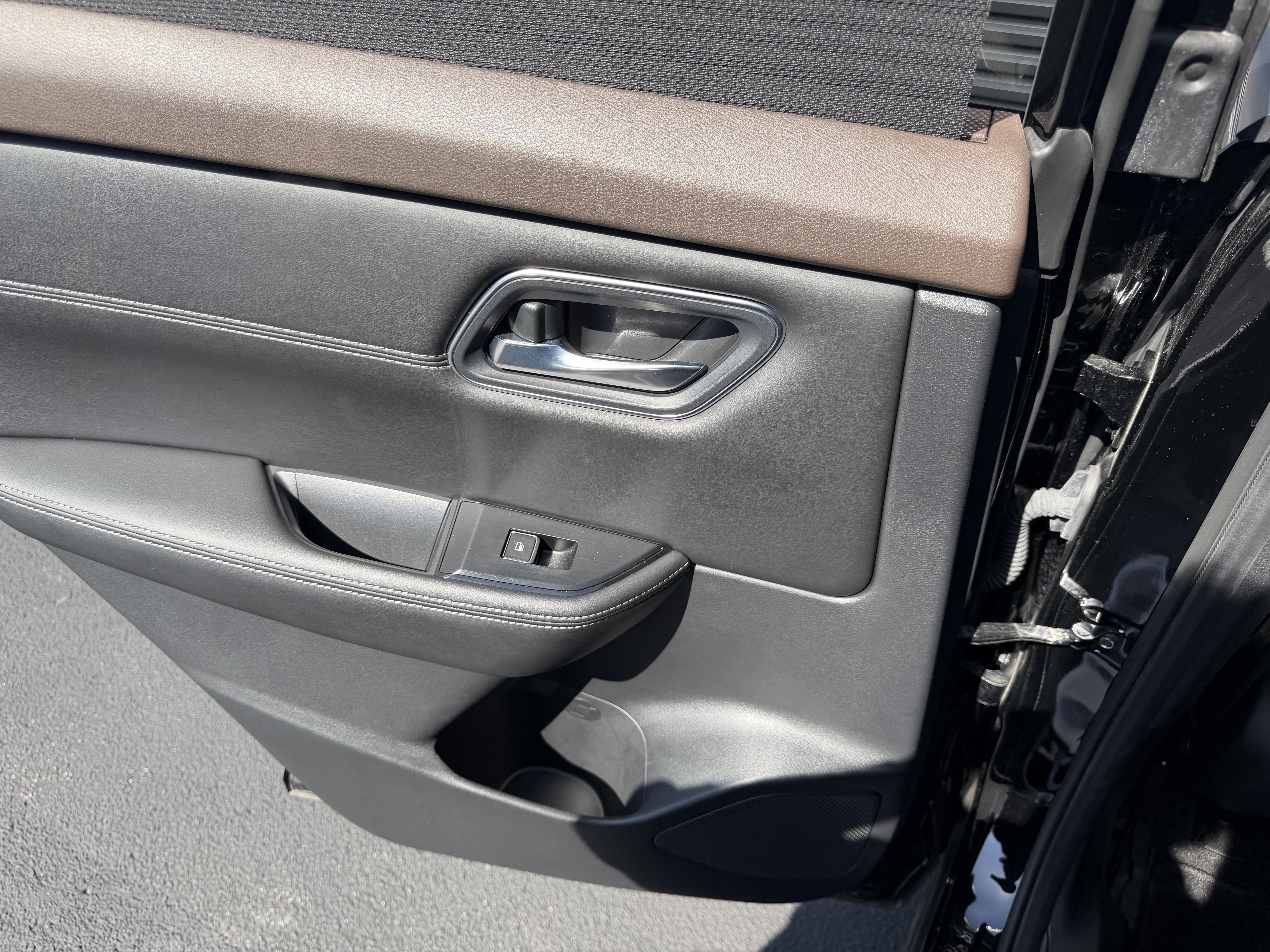 Used 2022 Nissan Rogue Platinum w/ Head-Up Display Package image 28