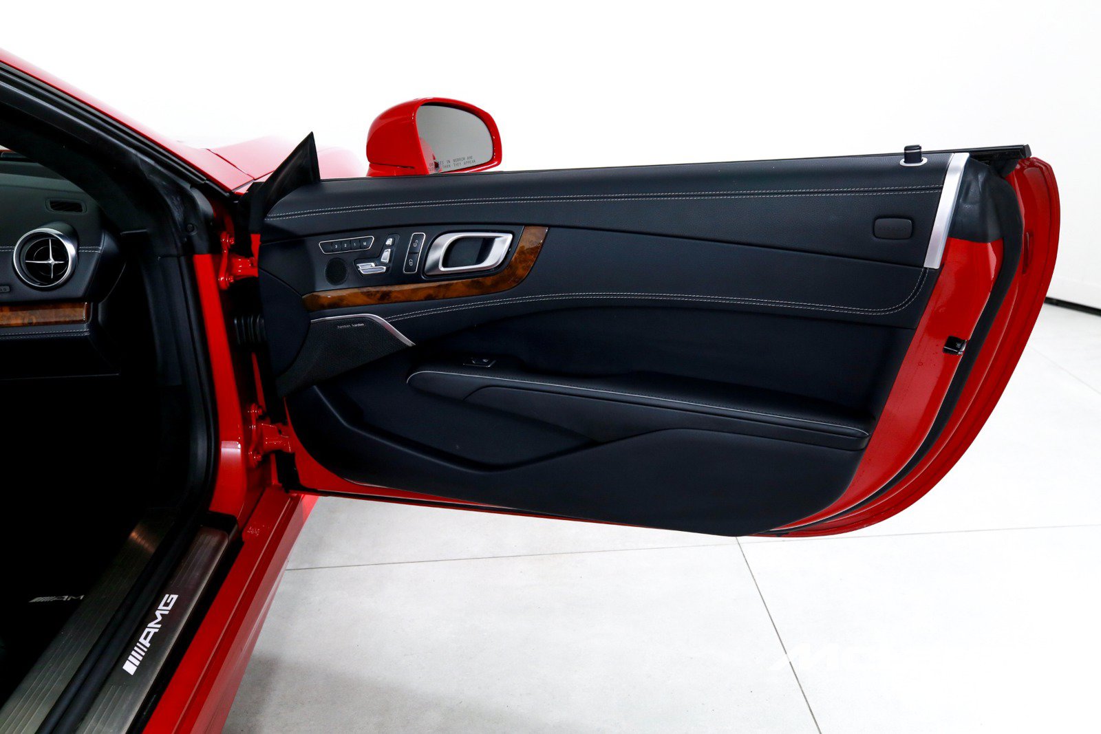 Used 2016 Mercedes-Benz SL 63 AMG image 20