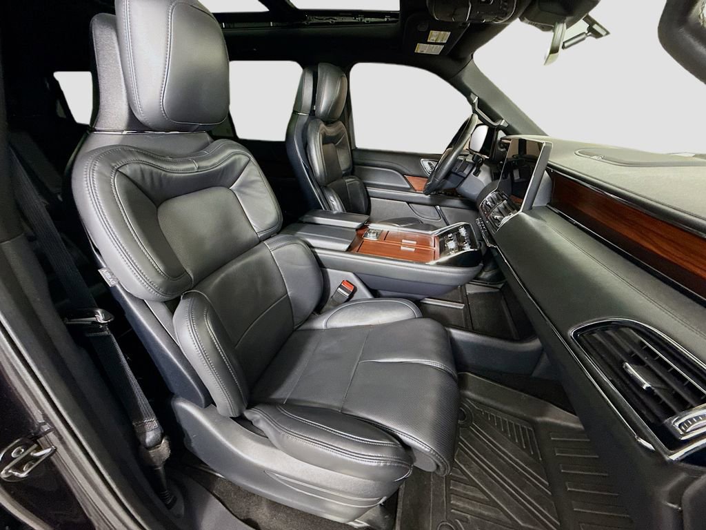 Used 2022 Lincoln Navigator L Reserve image 30