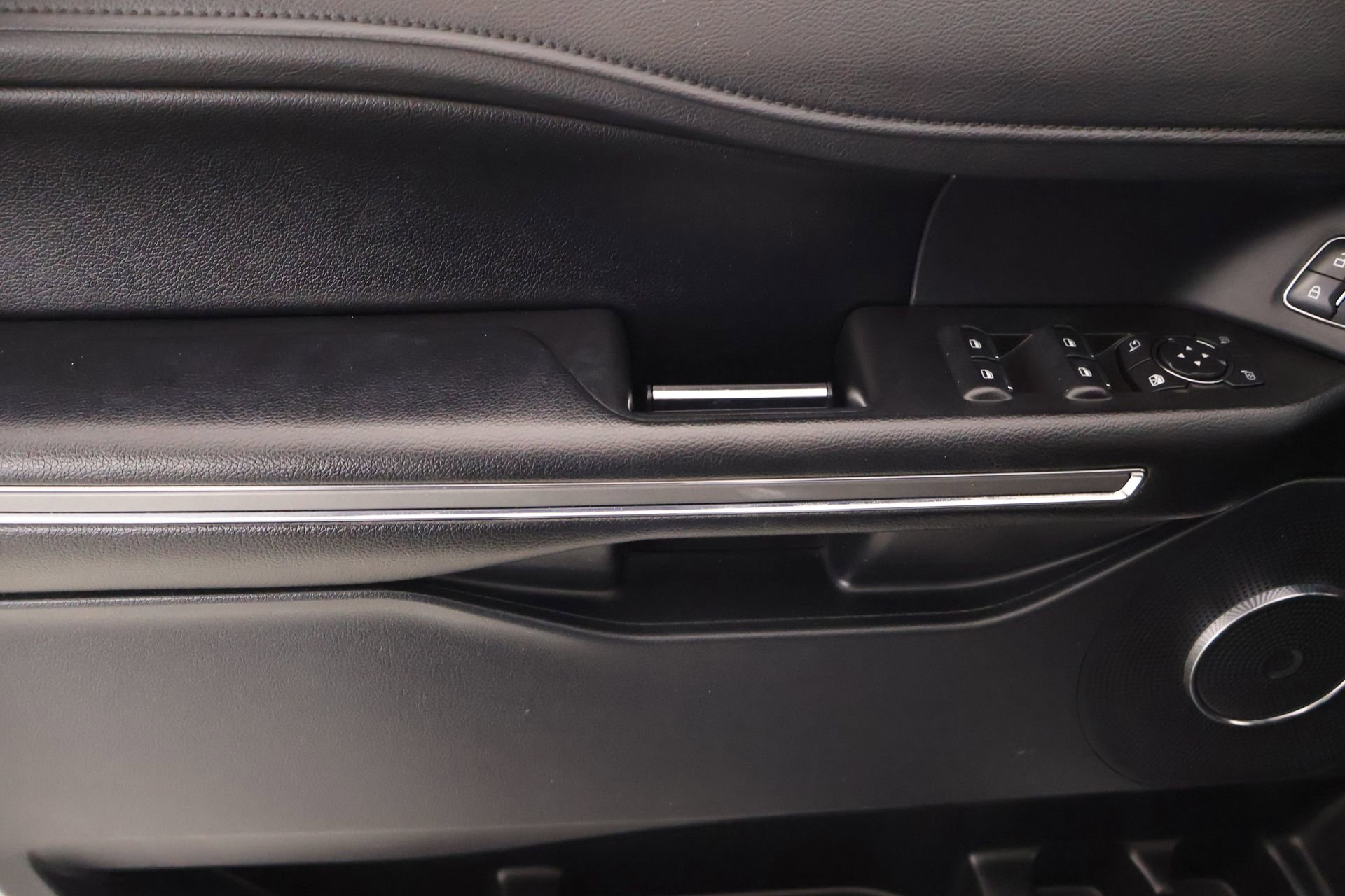 Used 2021 Ford Expedition XLT image 16