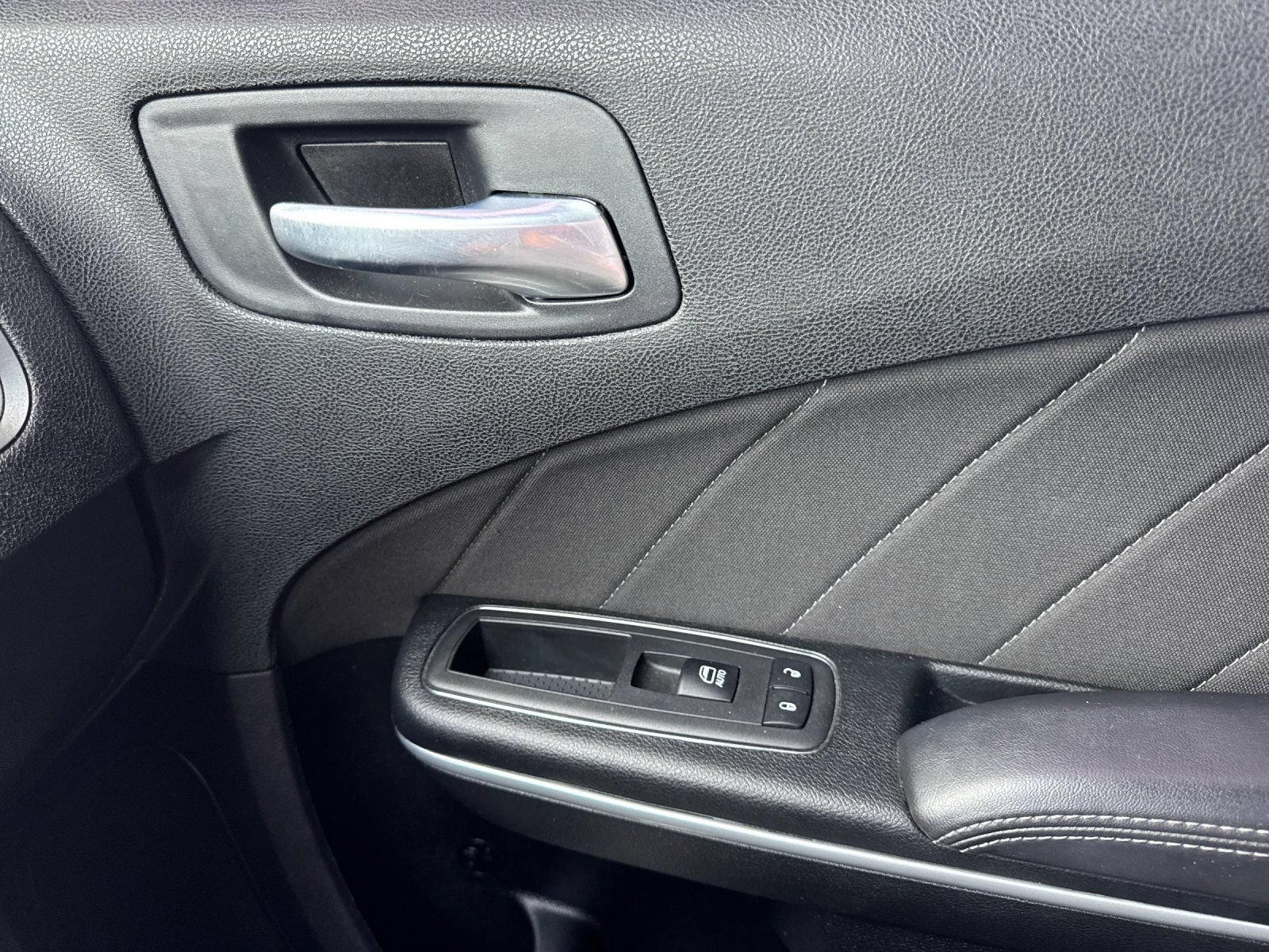 Used 2022 Dodge Charger R/T RWD image 19