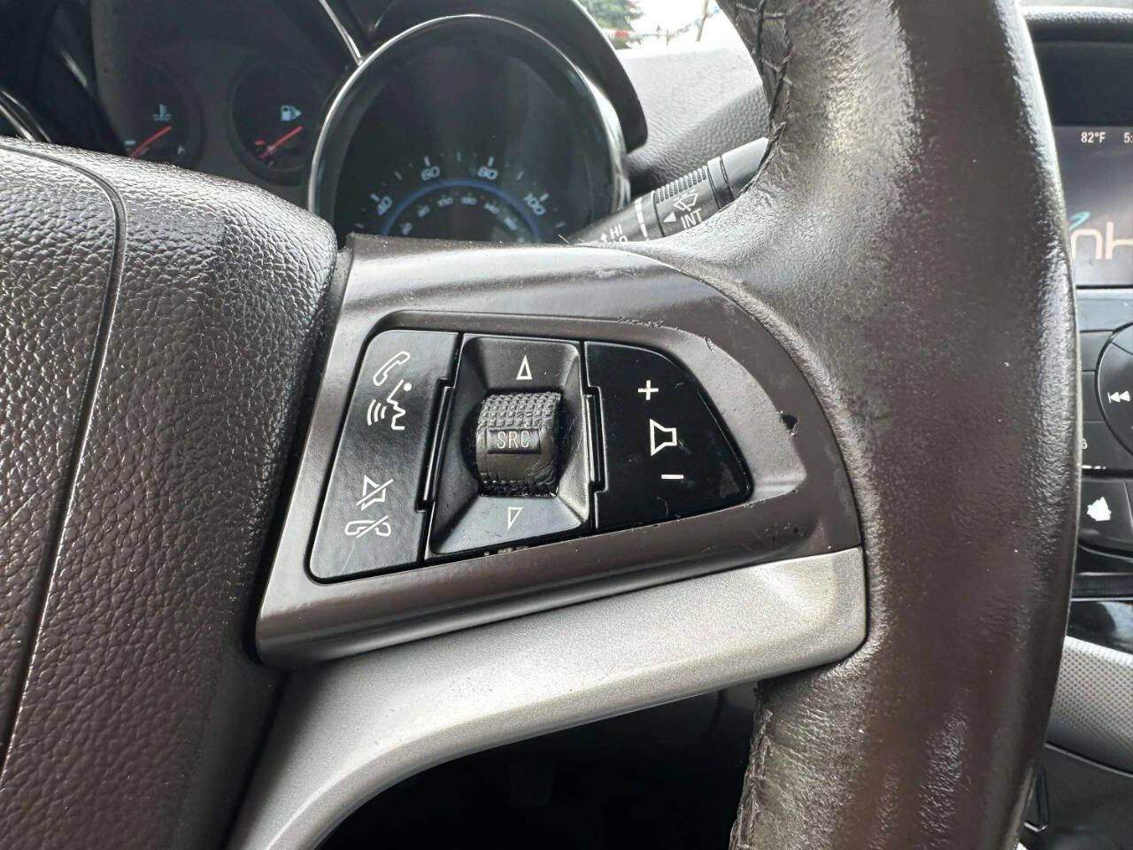 Used 2015 Chevrolet Cruze LTZ w/ Sun, Sound and Sport Package FWD image 25