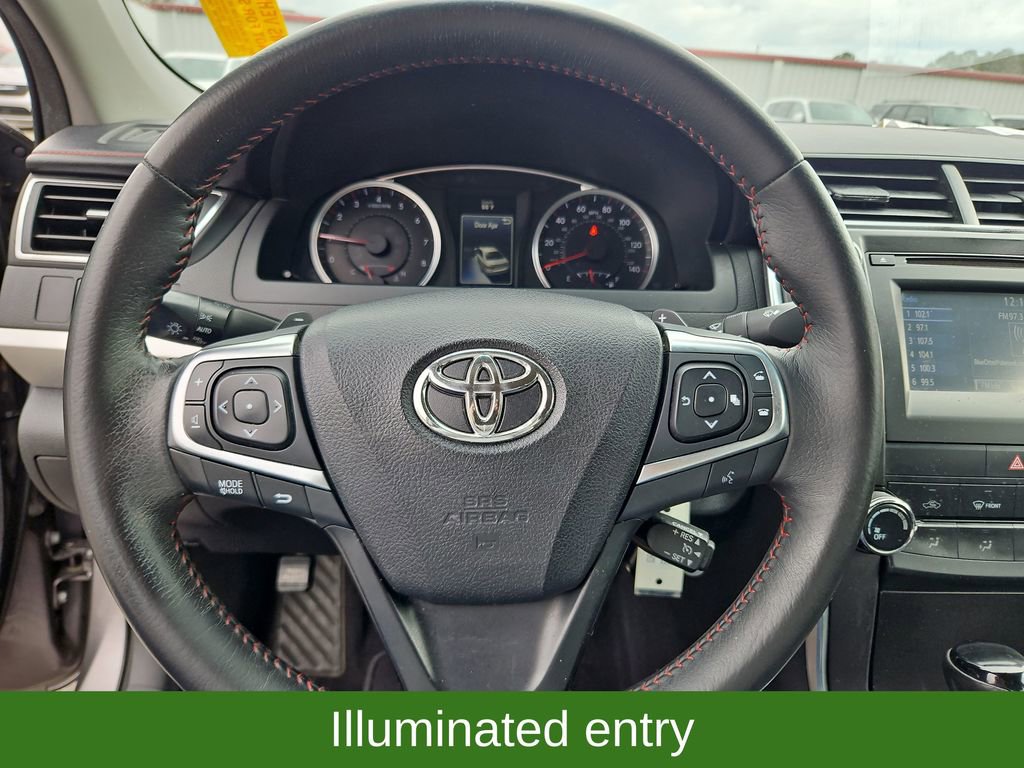 Used 2017 Toyota Camry SE image 10