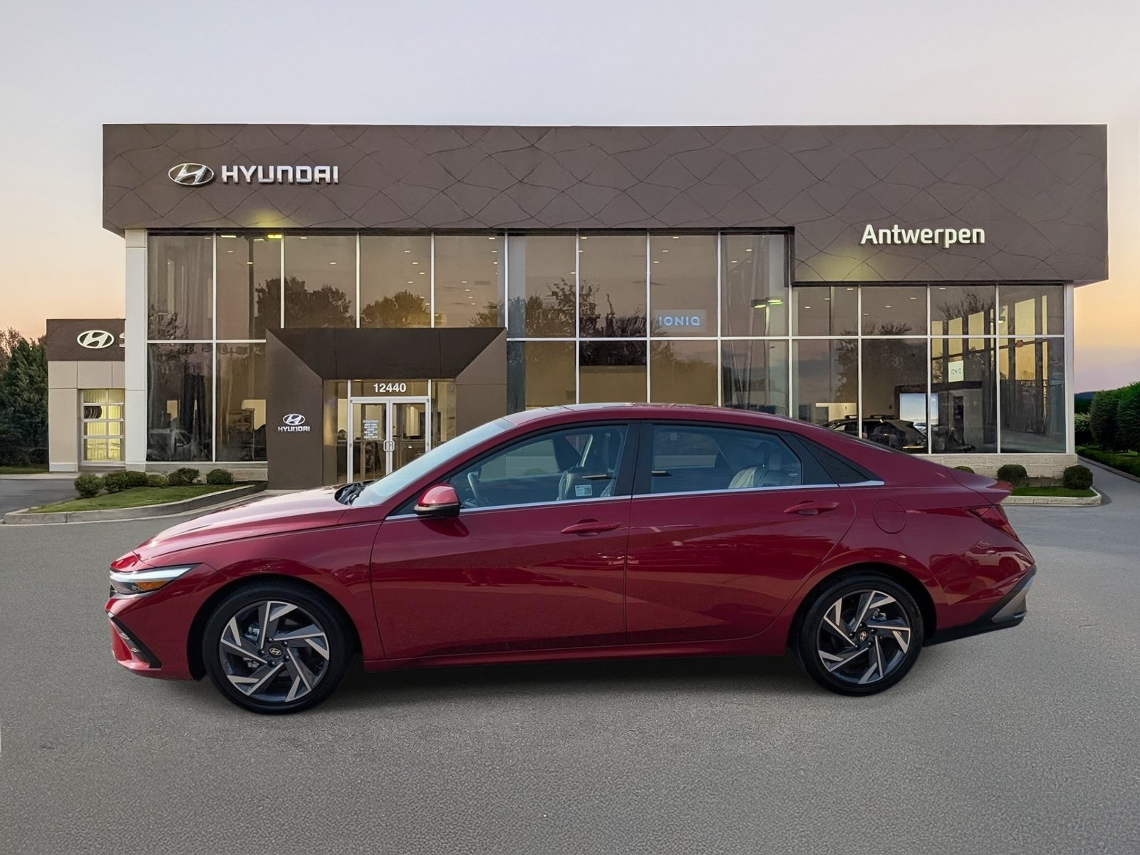 Used 2025 Hyundai Elantra Limited FWD image 6