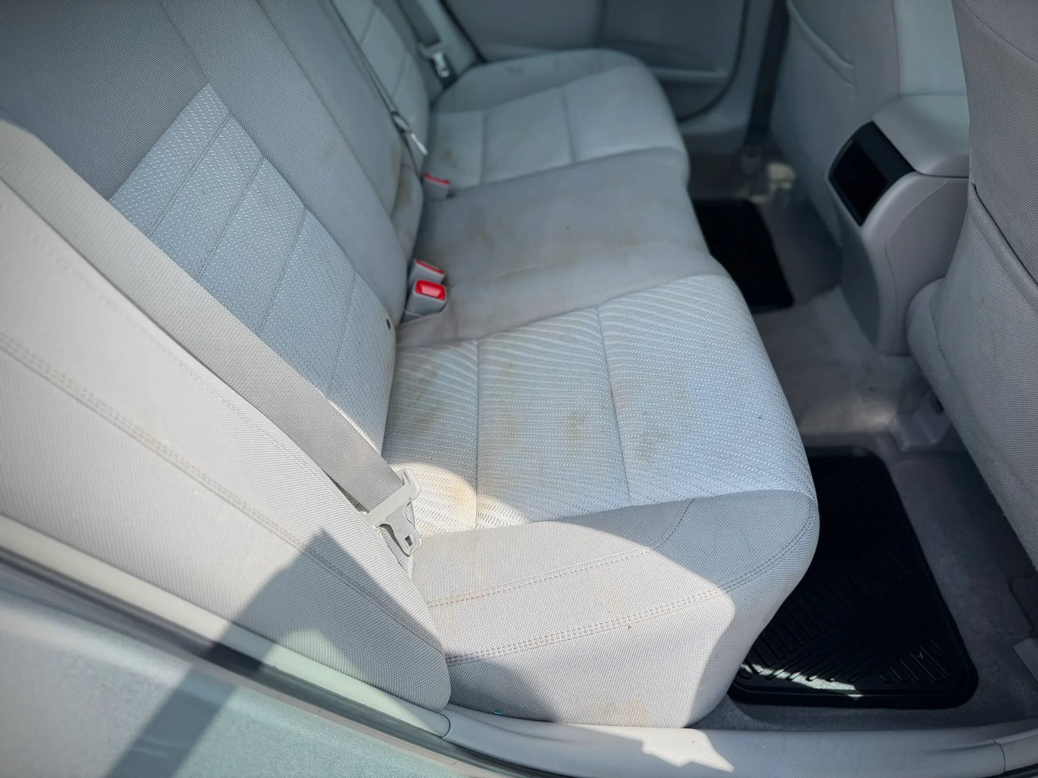 Used 2017 Toyota Camry LE FWD image 16