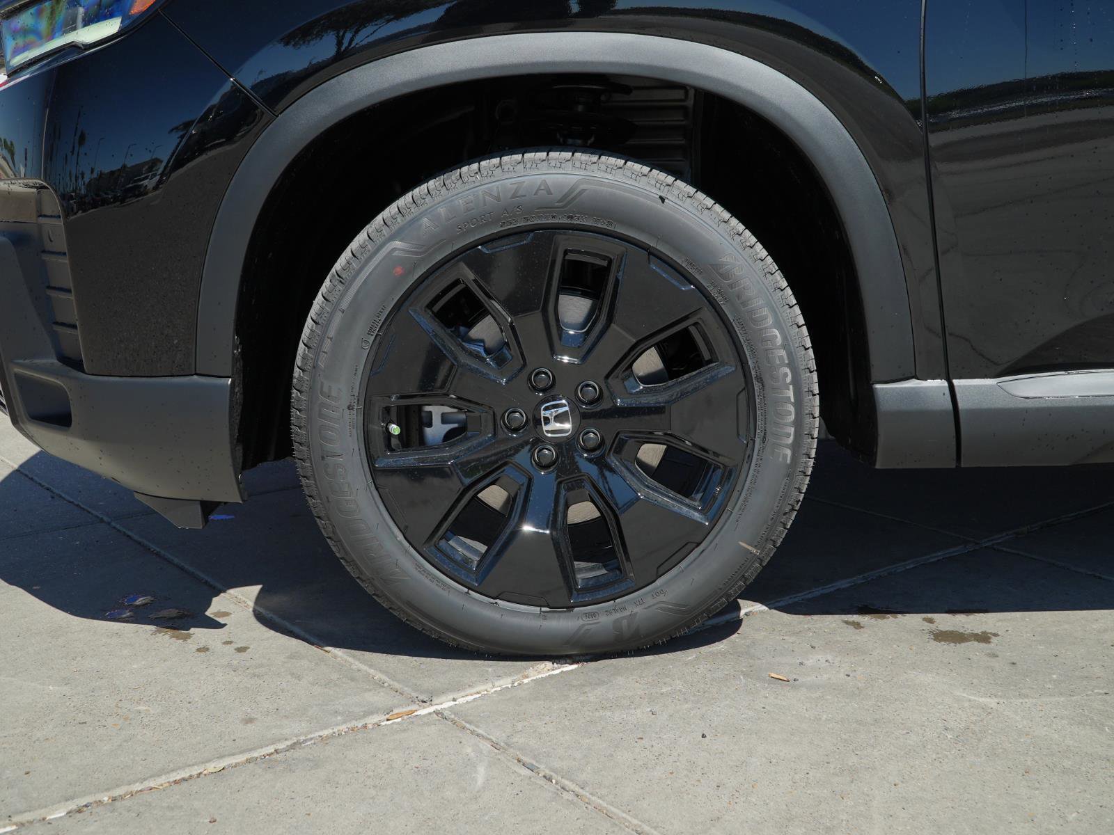 New 2026 Honda Pilot Black Edition image 12