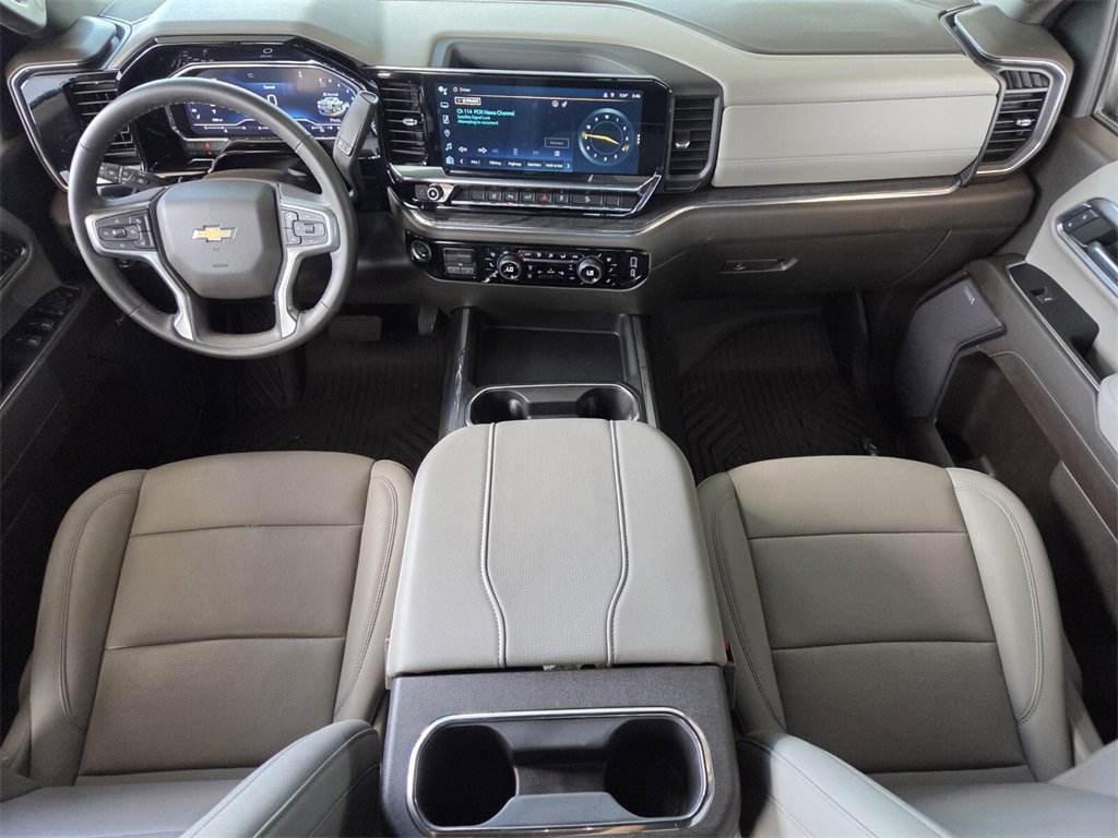 Used 2024 Chevrolet Silverado 2500 LTZ w/ LTZ Convenience Package image 17