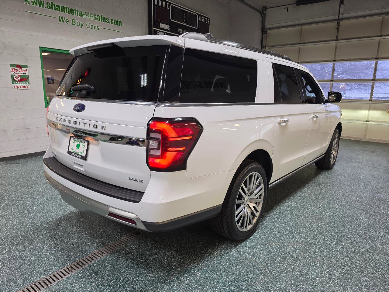 Used 2024 Ford Expedition Max Limited image 6