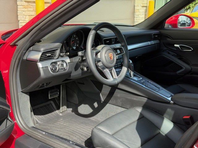 Used 2018 Porsche 911 Carrera image 21