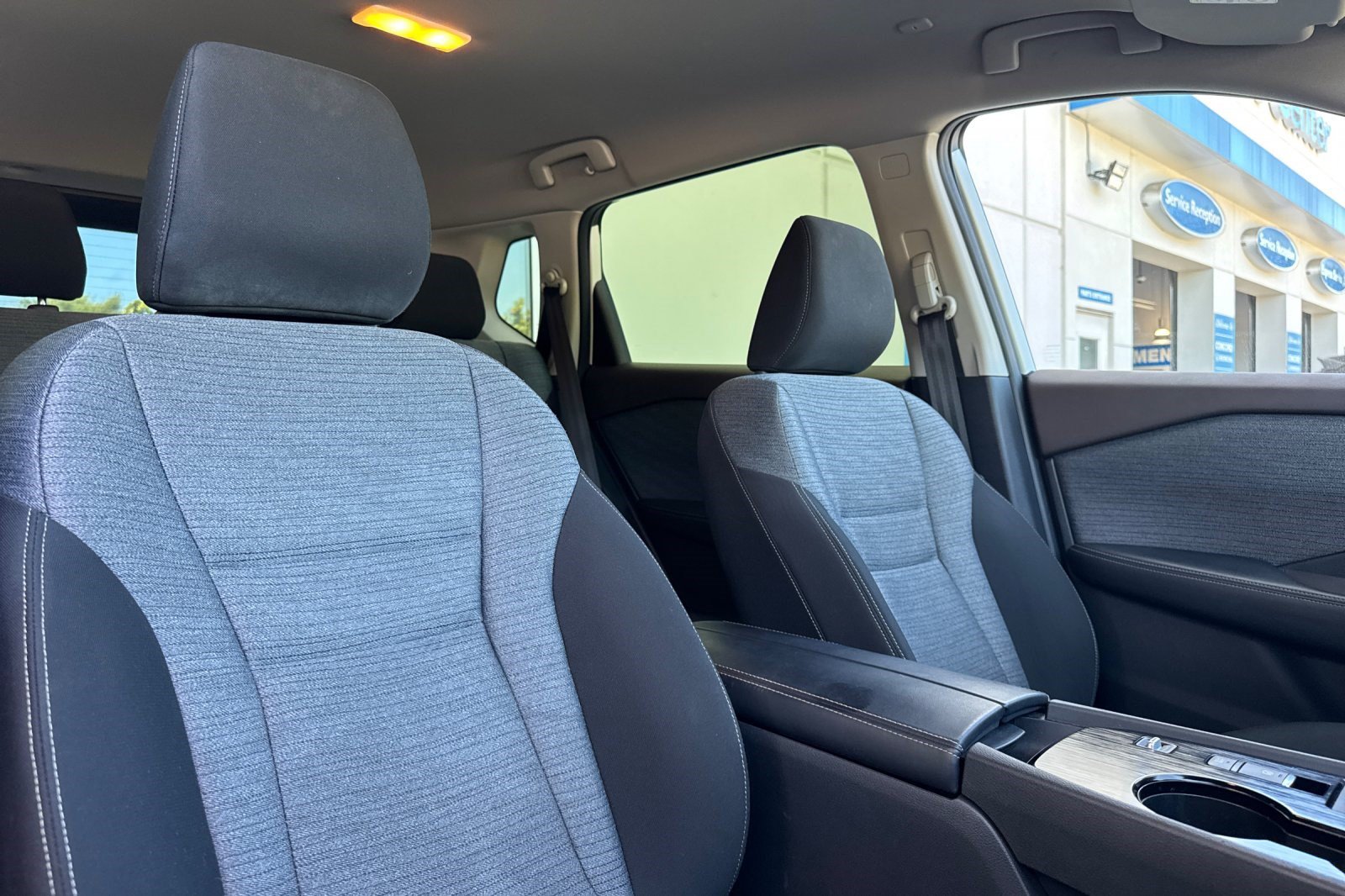 Used 2023 Nissan Rogue SV FWD image 30