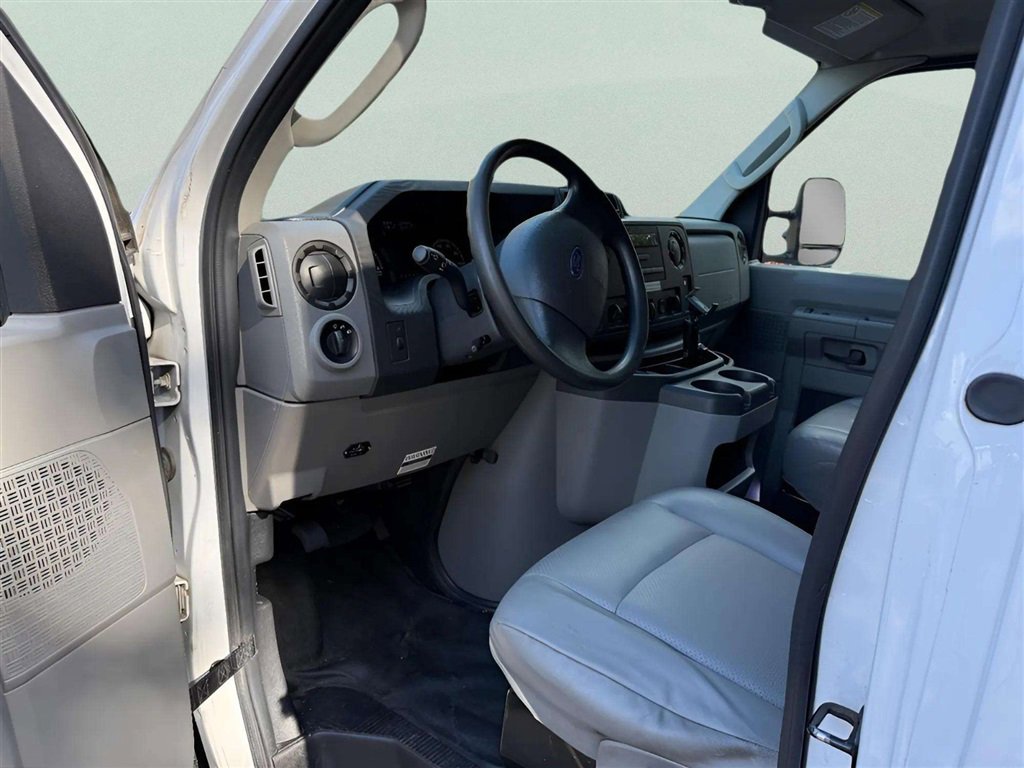 Used 2017 Ford E-450 and Econoline 450 Super Duty w/ Power Windows & Locks Group RWD image 11