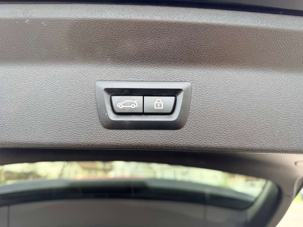 Used 2020 BMW X3 xDrive30i w/ Premium Package AWD/4WD image 16