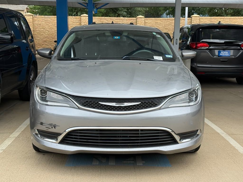 Used 2015 Chrysler 200 Limited w/ Convenience Group FWD image 3
