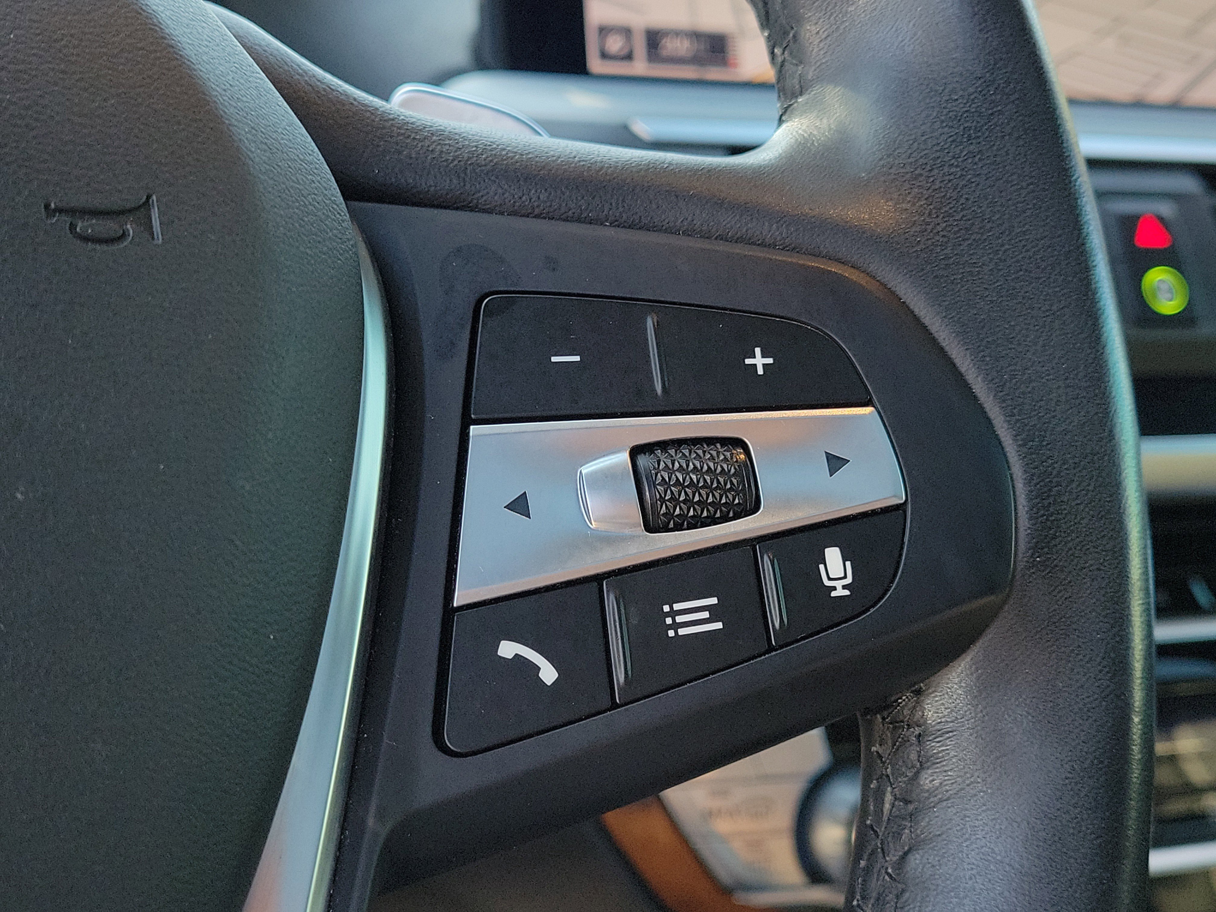 Used 2020 BMW X4 xDrive30i w/ Convenience Package image 31