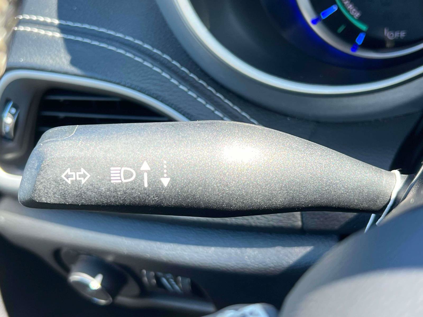 Used 2024 Chrysler Pacifica Limited FWD image 9