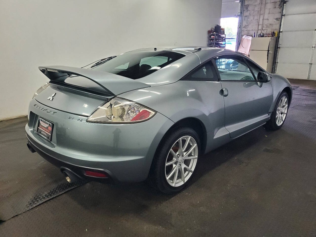 Used 2009 Mitsubishi Eclipse GT FWD image 7