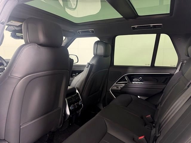 New 2025 Land Rover Range Rover SE image 22