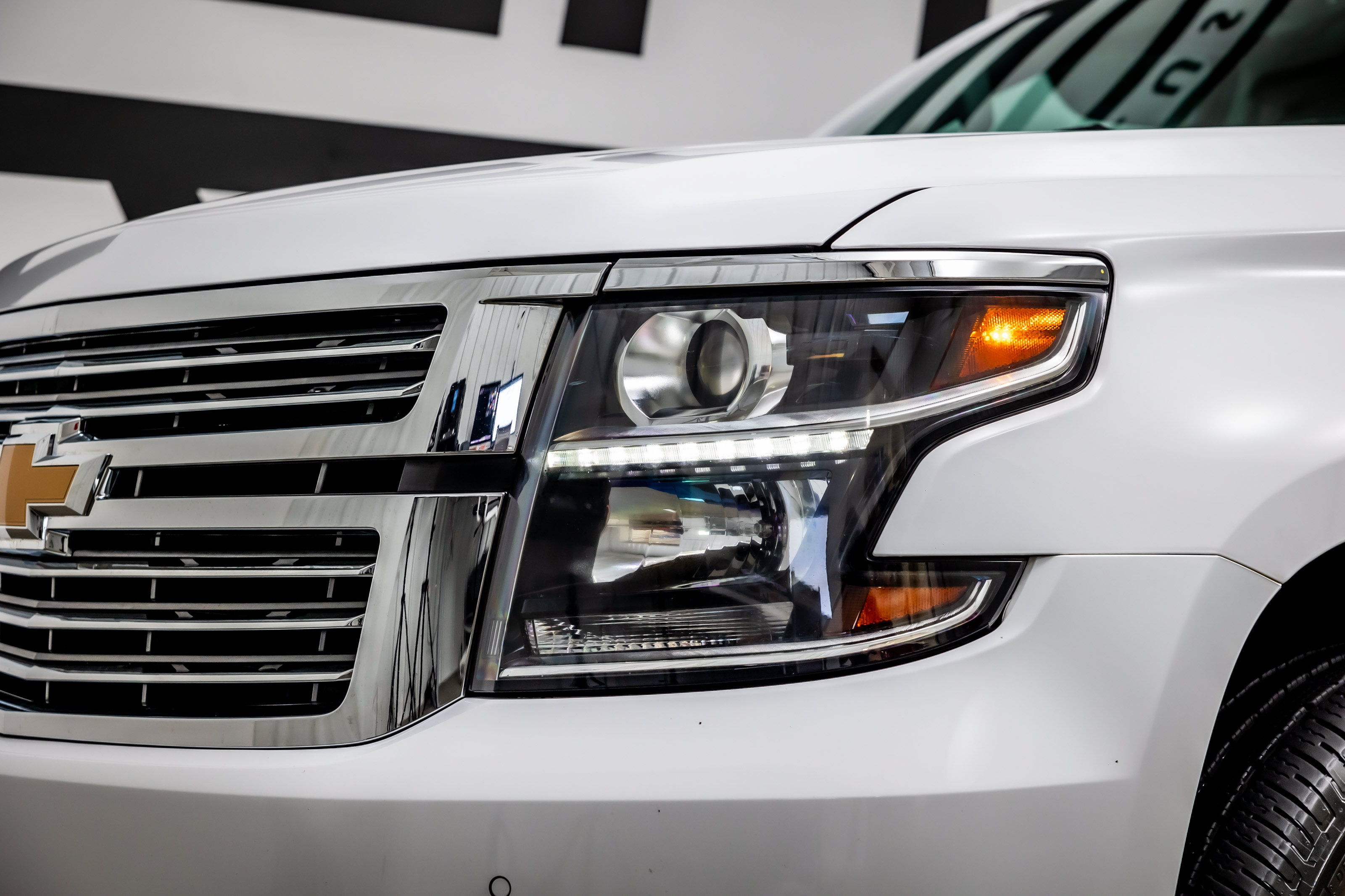 Used 2020 Chevrolet Suburban Premier w/ Premier Plus Edition RWD image 15