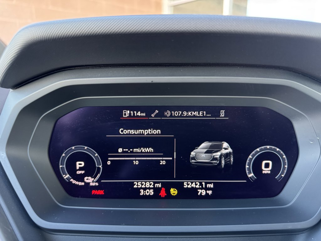 Used 2022 Audi Q4 e-tron Premium Plus w/ Premium Plus image 19