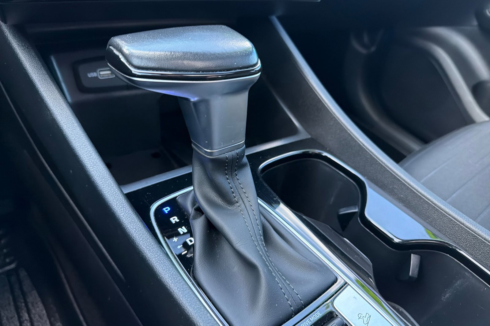 Used 2022 Hyundai Santa Cruz SEL Premium image 17