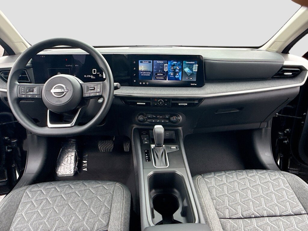 New 2026 Nissan Kicks SV image 3