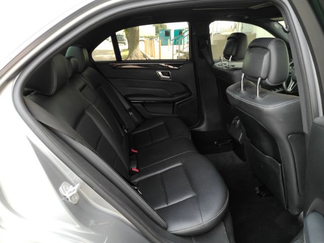 Used 2014 Mercedes-Benz E 250 BlueTEC Sedan image 26