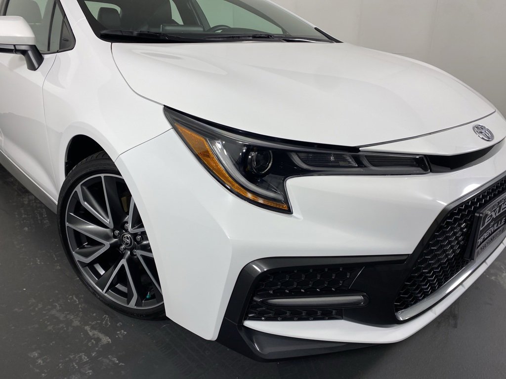 Used 2022 Toyota Corolla XSE image 3