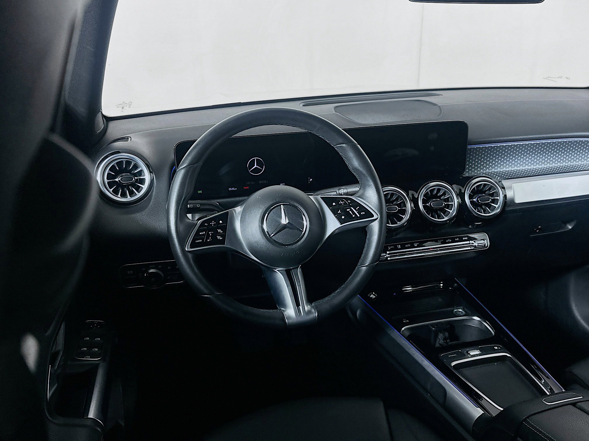 Used 2025 Mercedes-Benz GLB 250 image 18
