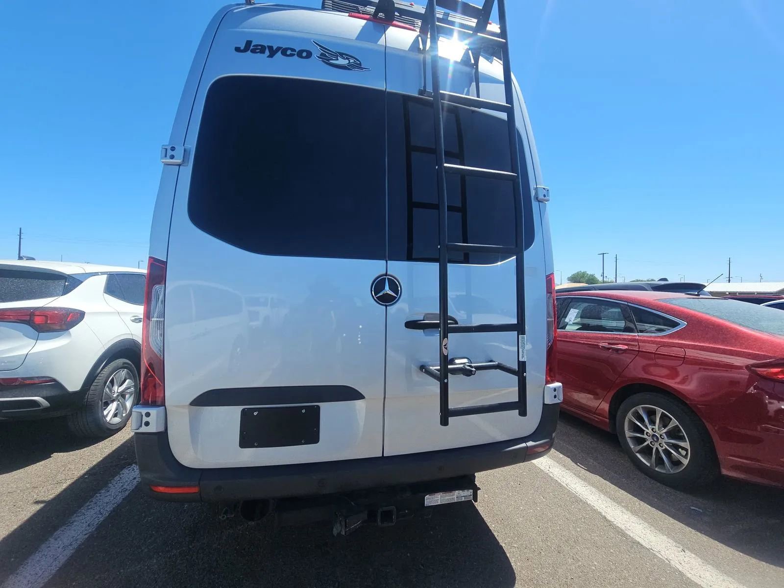 Used 2021 Mercedes-Benz Sprinter 2500 w/ Comfort Plus Package image 17