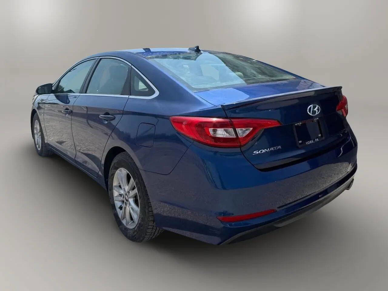 Used 2015 Hyundai Sonata SE image 4