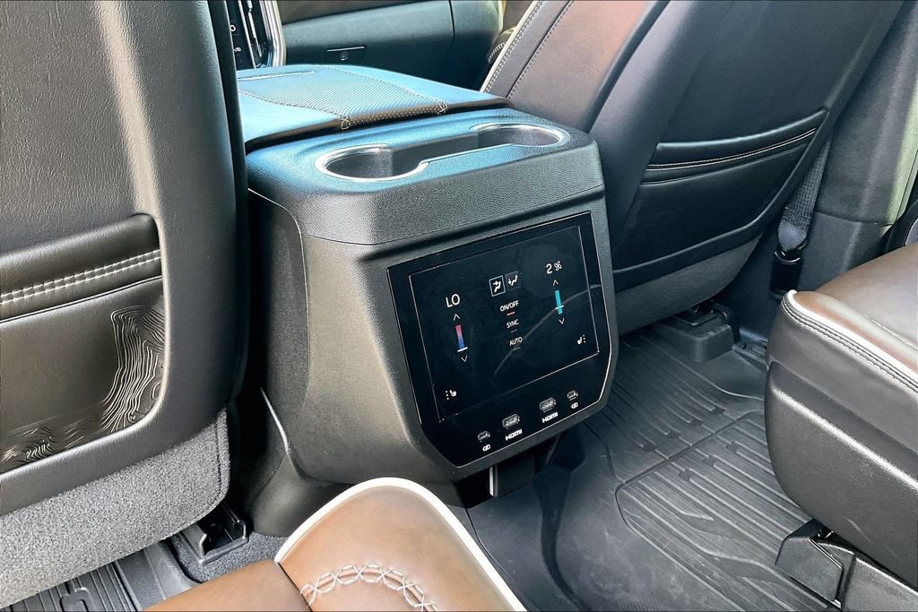 Used 2026 GMC Yukon XL Denali Ultimate w/ LPO, Floor Liner Package AWD/4WD image 33