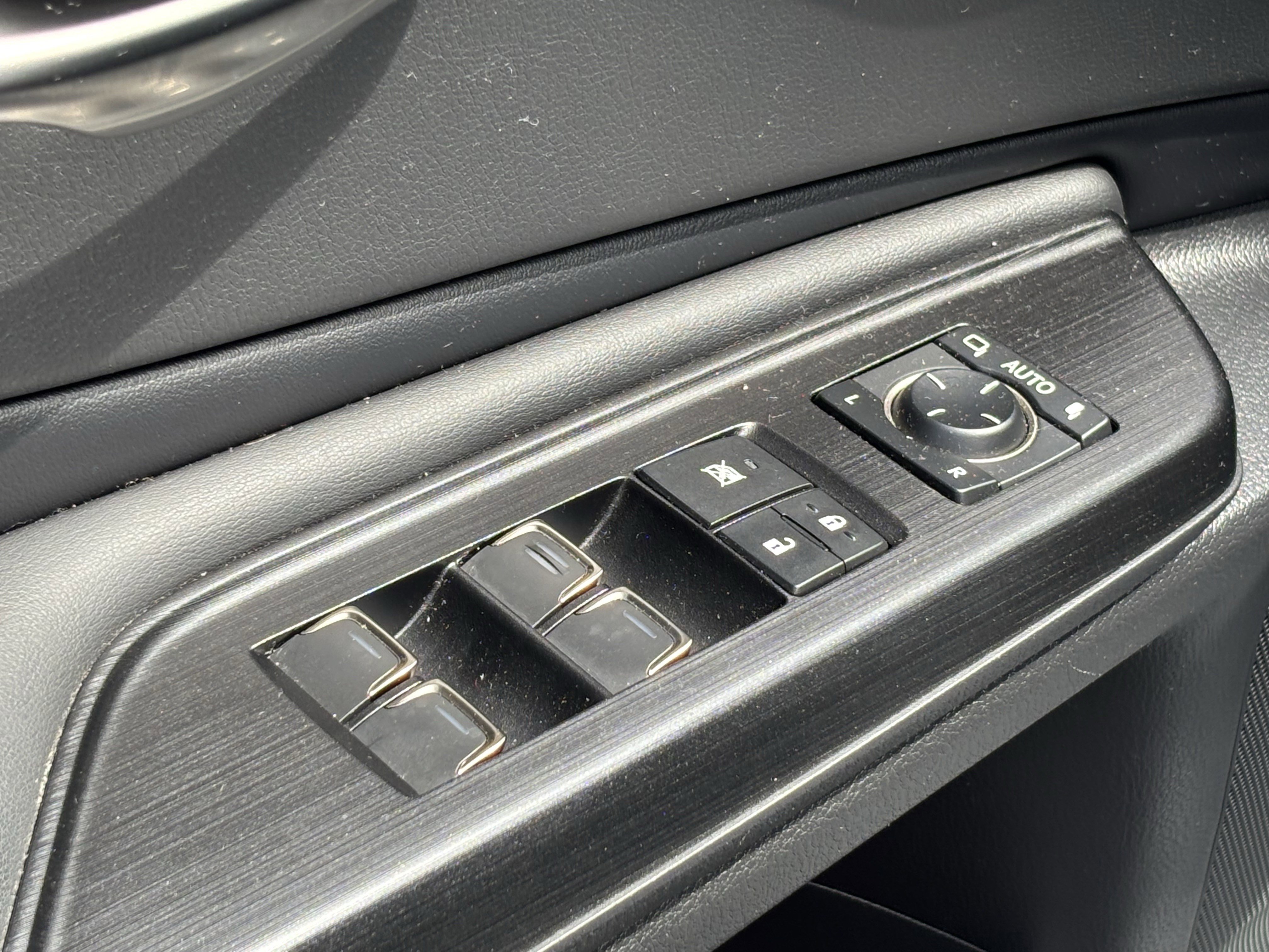 Used 2021 Lexus ES 300h w/ Premium Package image 15