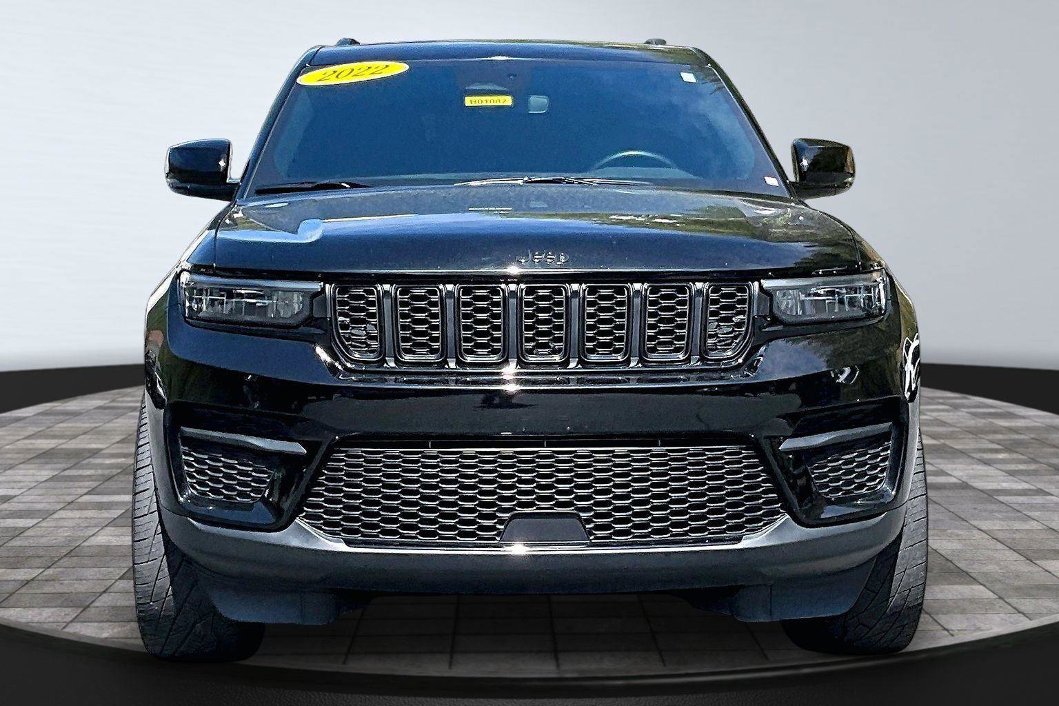 Certified 2022 Jeep Grand Cherokee Altitude AWD/4WD image 4