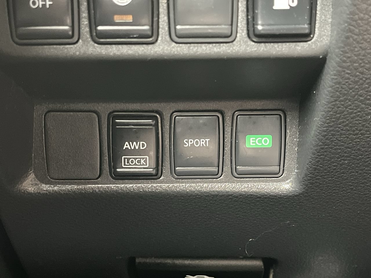 Used 2019 Nissan Rogue SV AWD/4WD image 14