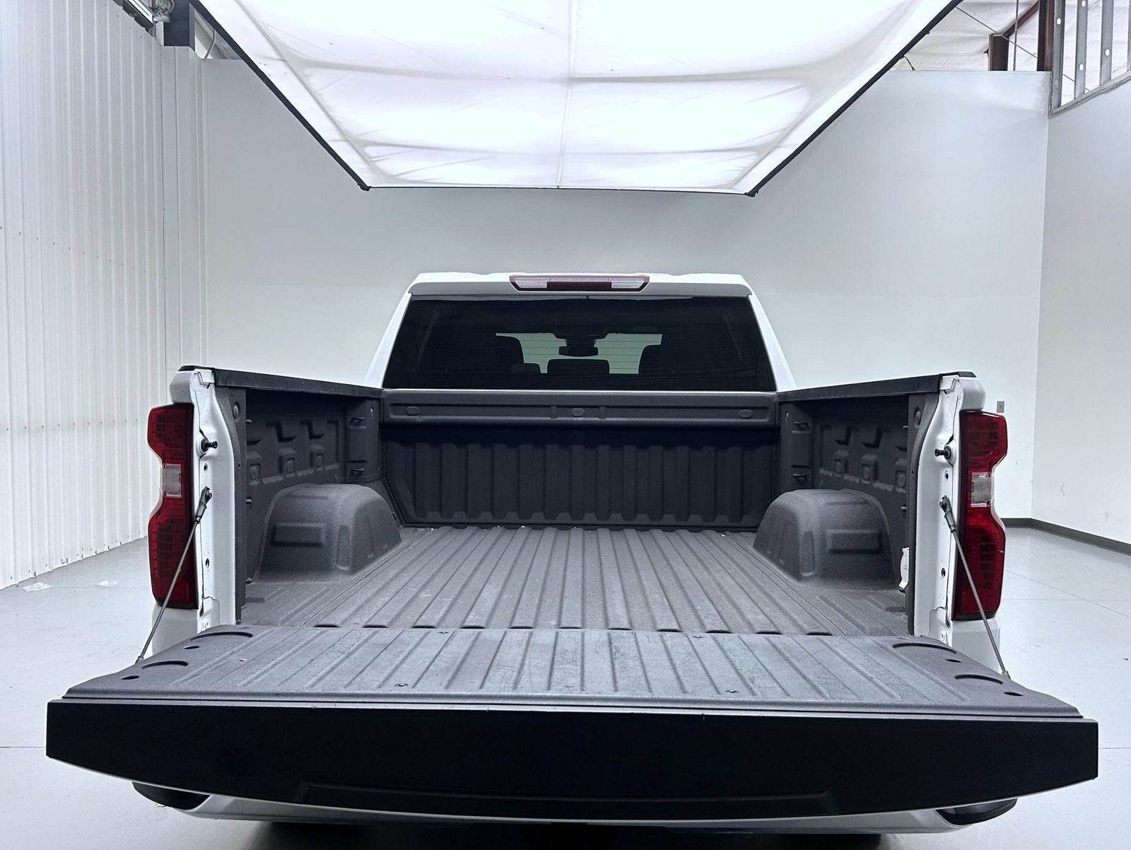 Used 2023 Chevrolet Silverado 1500 W/T w/ WT Value Package AWD/4WD image 21