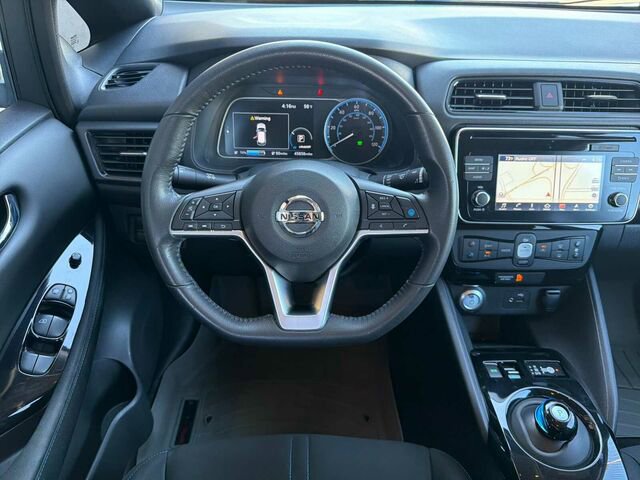 Used 2019 Nissan Leaf SV w/ SV Technology Package image 18