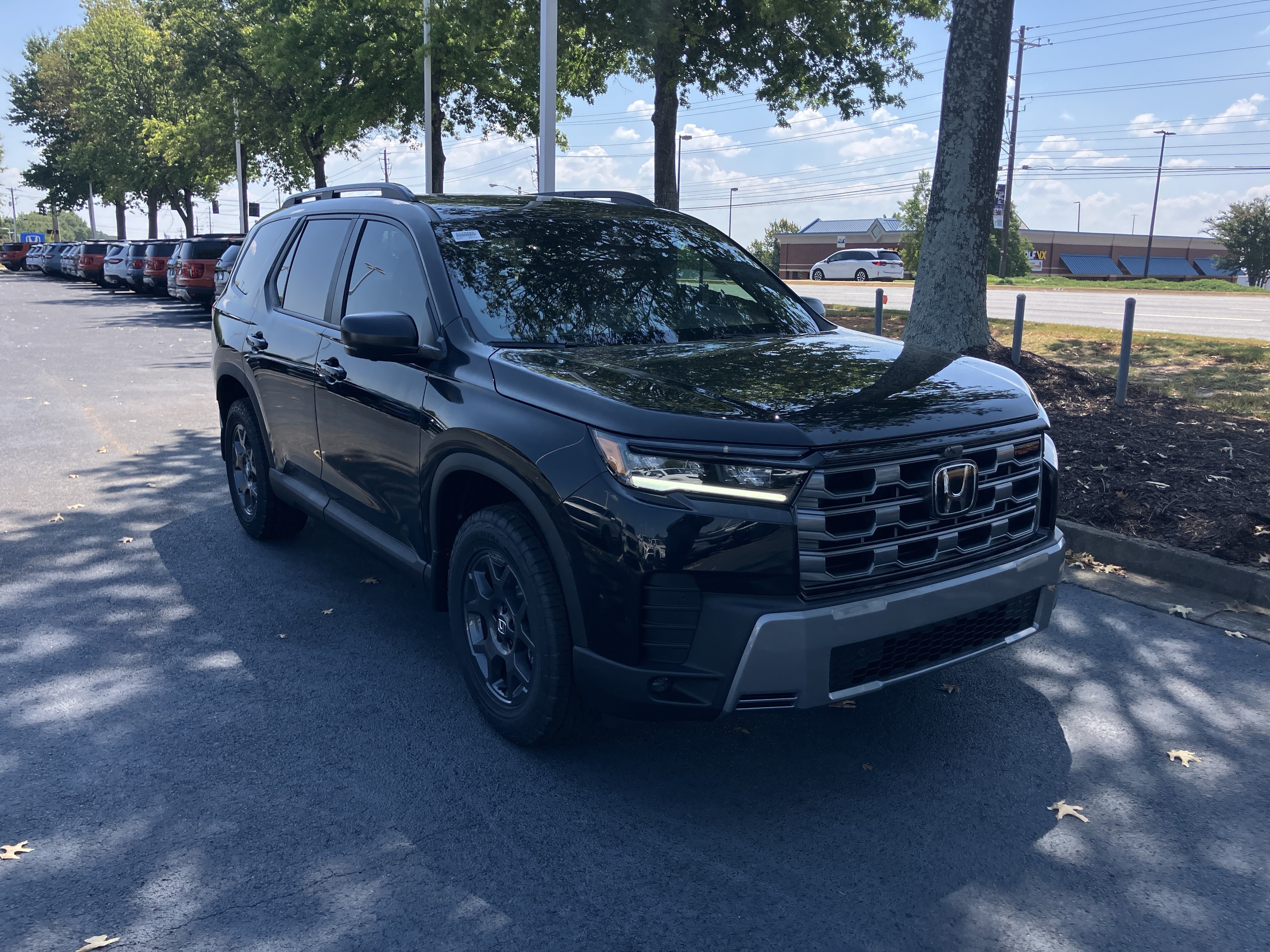 New 2026 Honda Pilot TrailSport image 2
